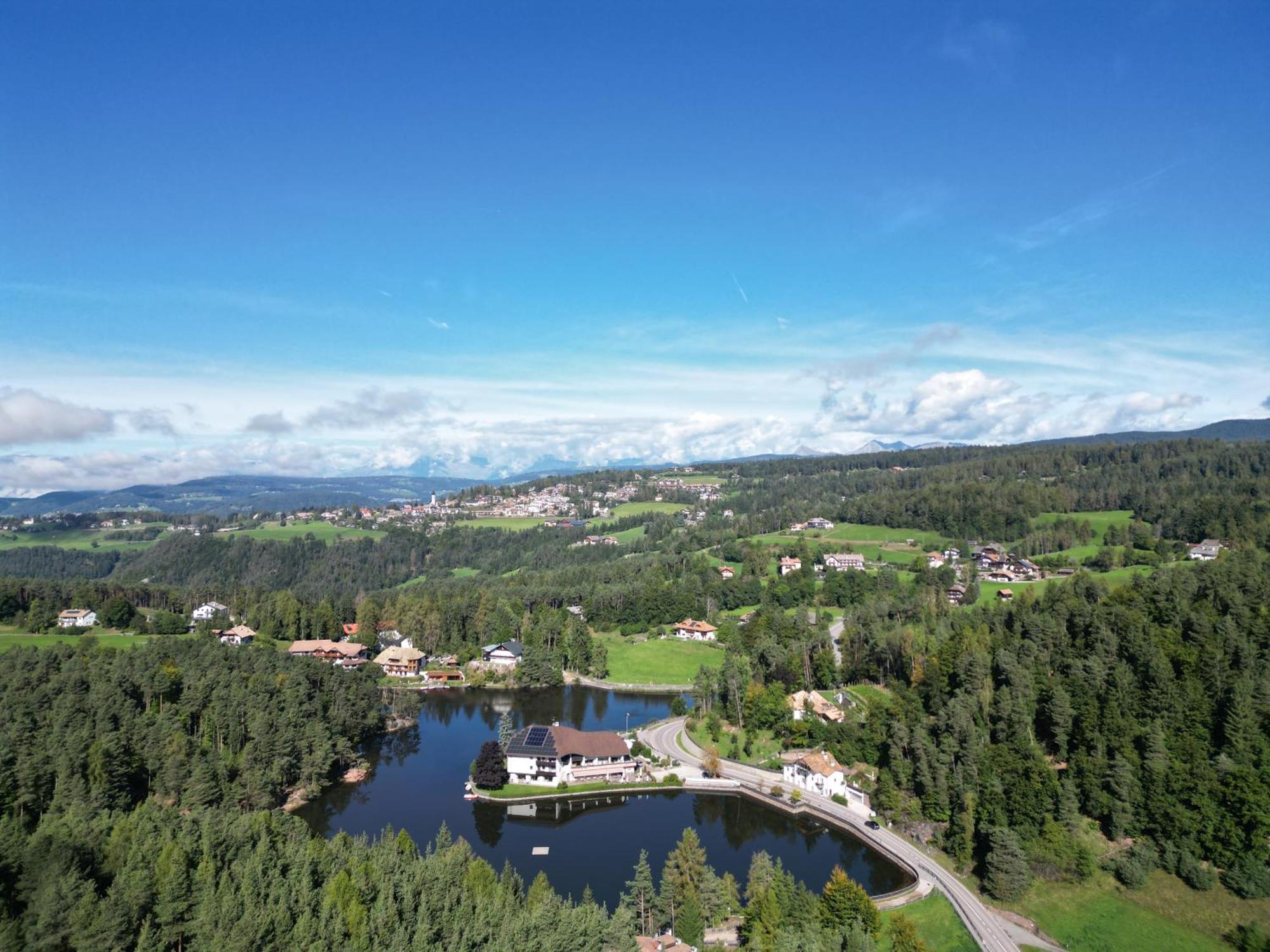 סופראבולצנו Hotel Am Wolfgrubenersee מראה חיצוני תמונה