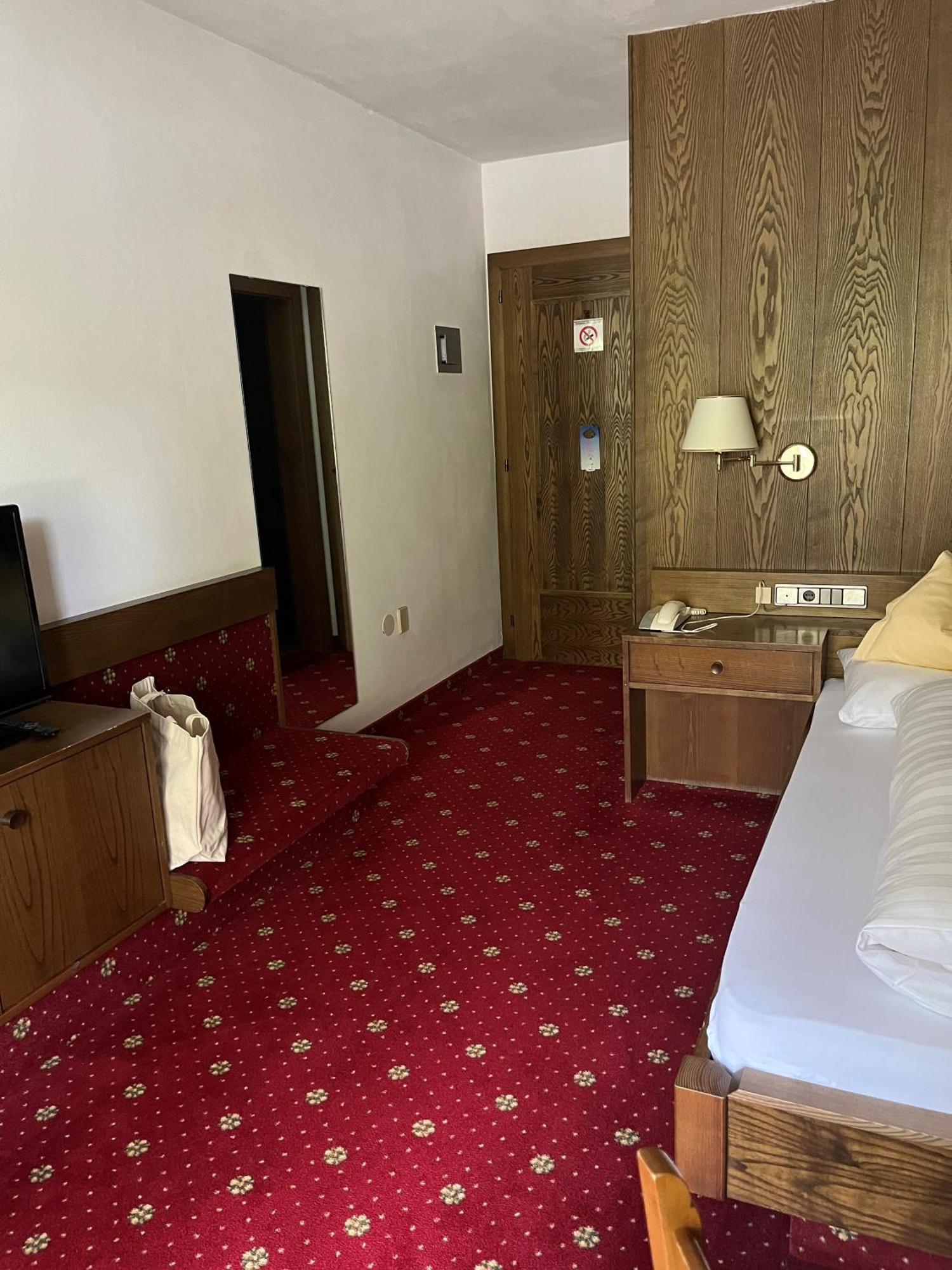 סופראבולצנו Hotel Am Wolfgrubenersee מראה חיצוני תמונה